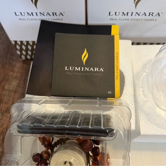 THREE Luminara Real Flame Effect RED Berry & Fall Pumpkin Ornaments-New Open Box - Picture 4 of 16